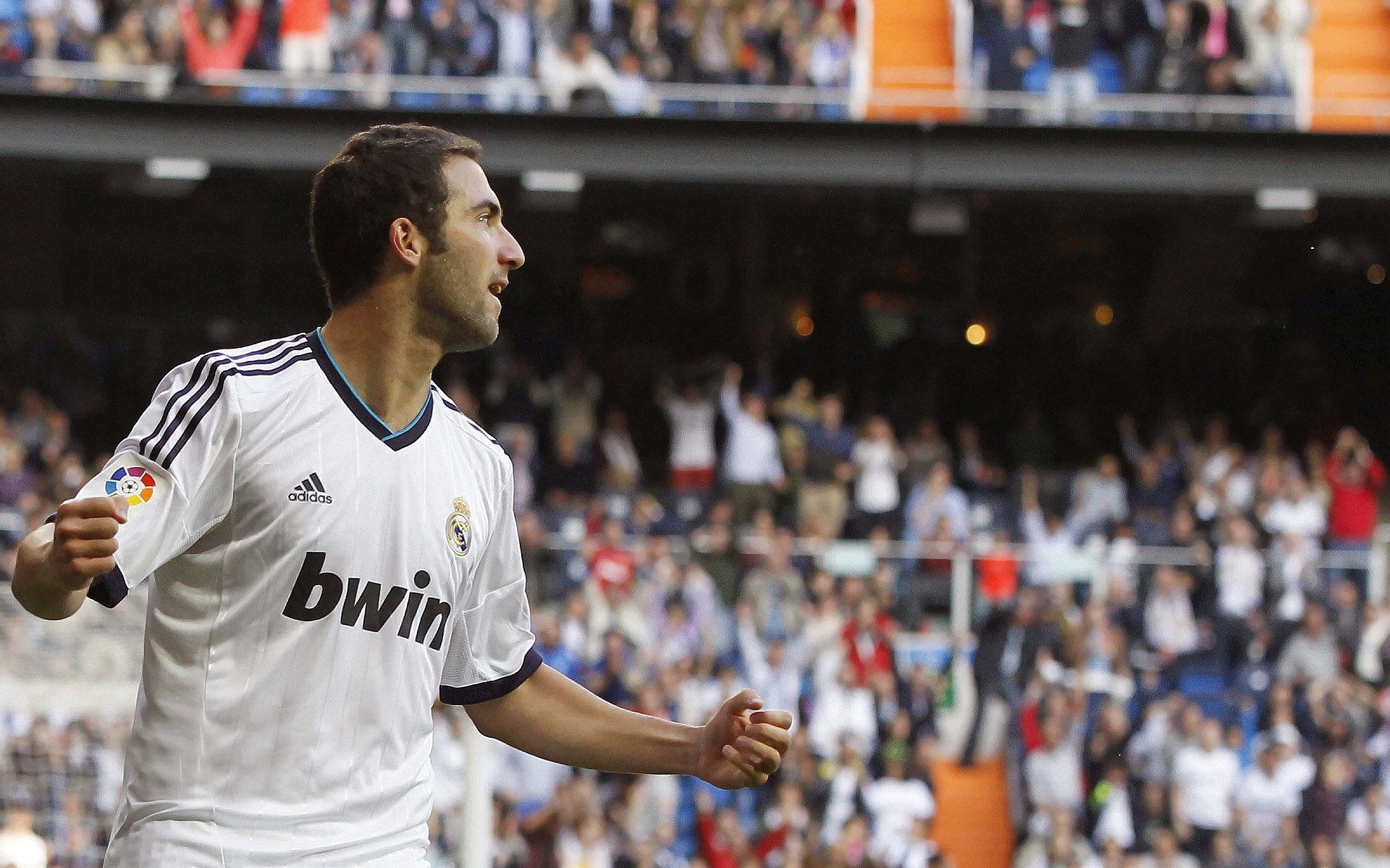 尤文图斯主场力克都灵，实现主场三连胜，尤文图斯对阵都灵德比直播